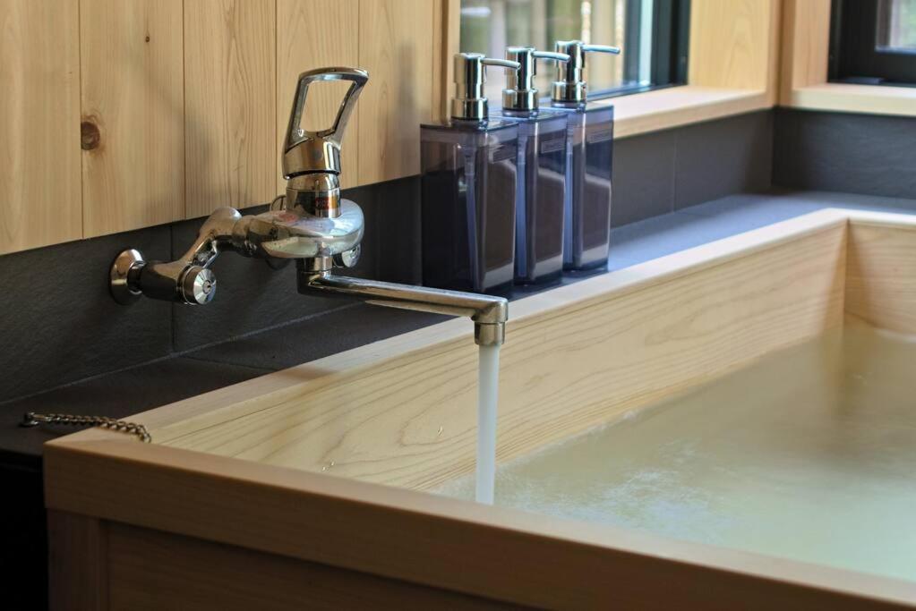Hinoki No Ie - Cottage With Natural Hot Spring In A Cypress Bathtub Shika Extérieur photo